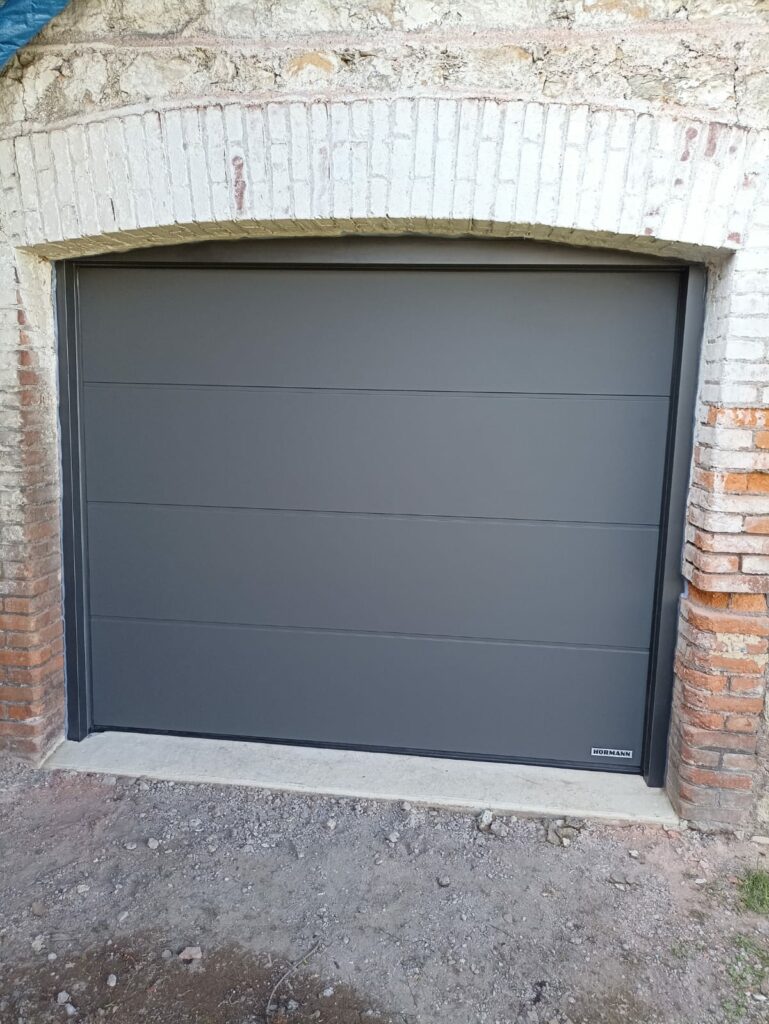 Porte de garage enroulable 4