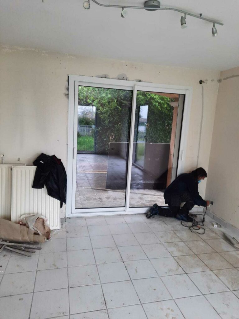 Porte-sur-mesure-a-Firminy-1